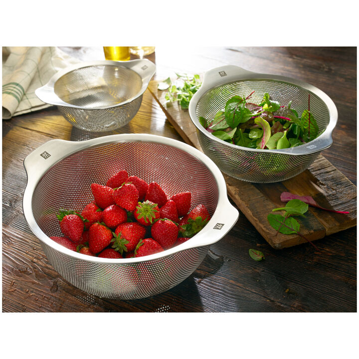 Table, Set med 3 durkslag, 3-st/ 16/20/25 cm, Silver, Rostfritt stål, large 2