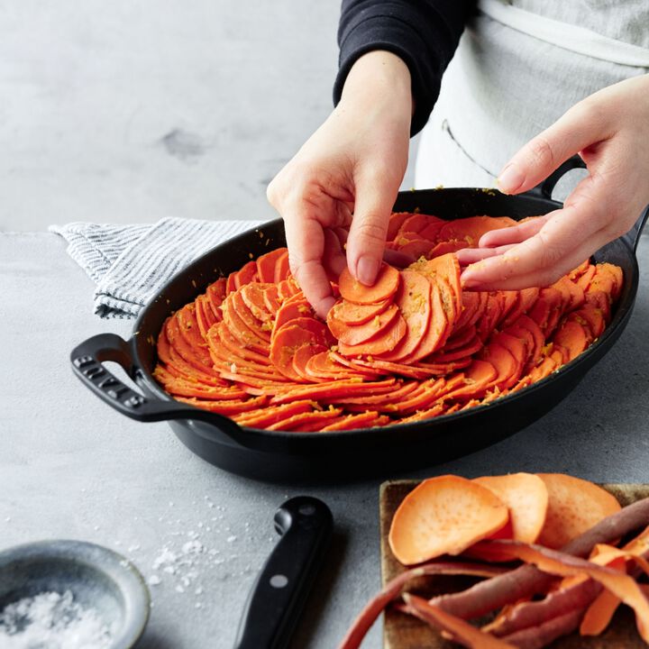 Cast Iron, 11-inch, Oval, Gratin Baking Dish, Black Matte, large 2