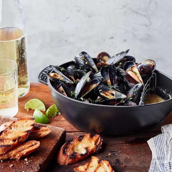 Cast Iron, 2 qt, Cast Iron, Mussel Pot, Black Matte, large 2