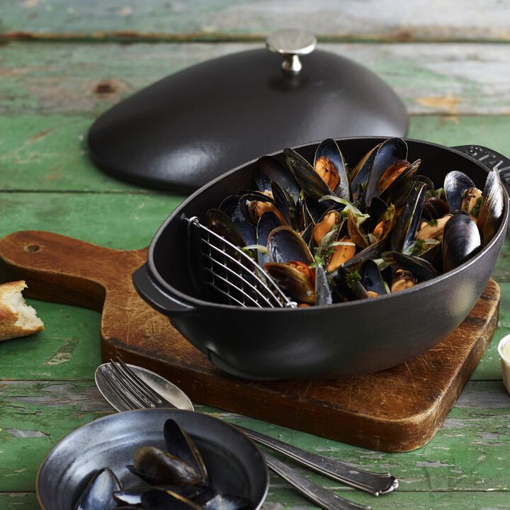 Cast Iron, 2 qt, Cast Iron, Mussel Pot, Black Matte, large 3