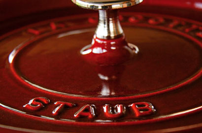 Cocotte Staub avec logo